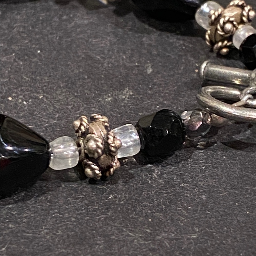 3/$10 Black and Silver Tone Beaded Bracelet - Picture 5 of 7
